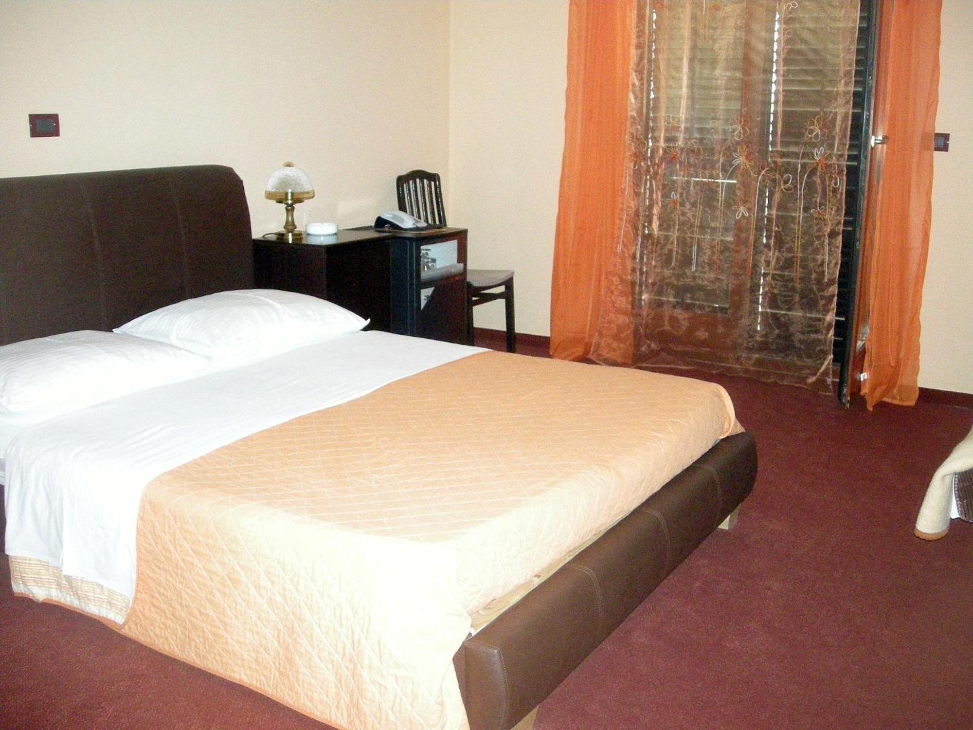 Hotel Zephyr - Plovanija Buje Oda fotoğraf
