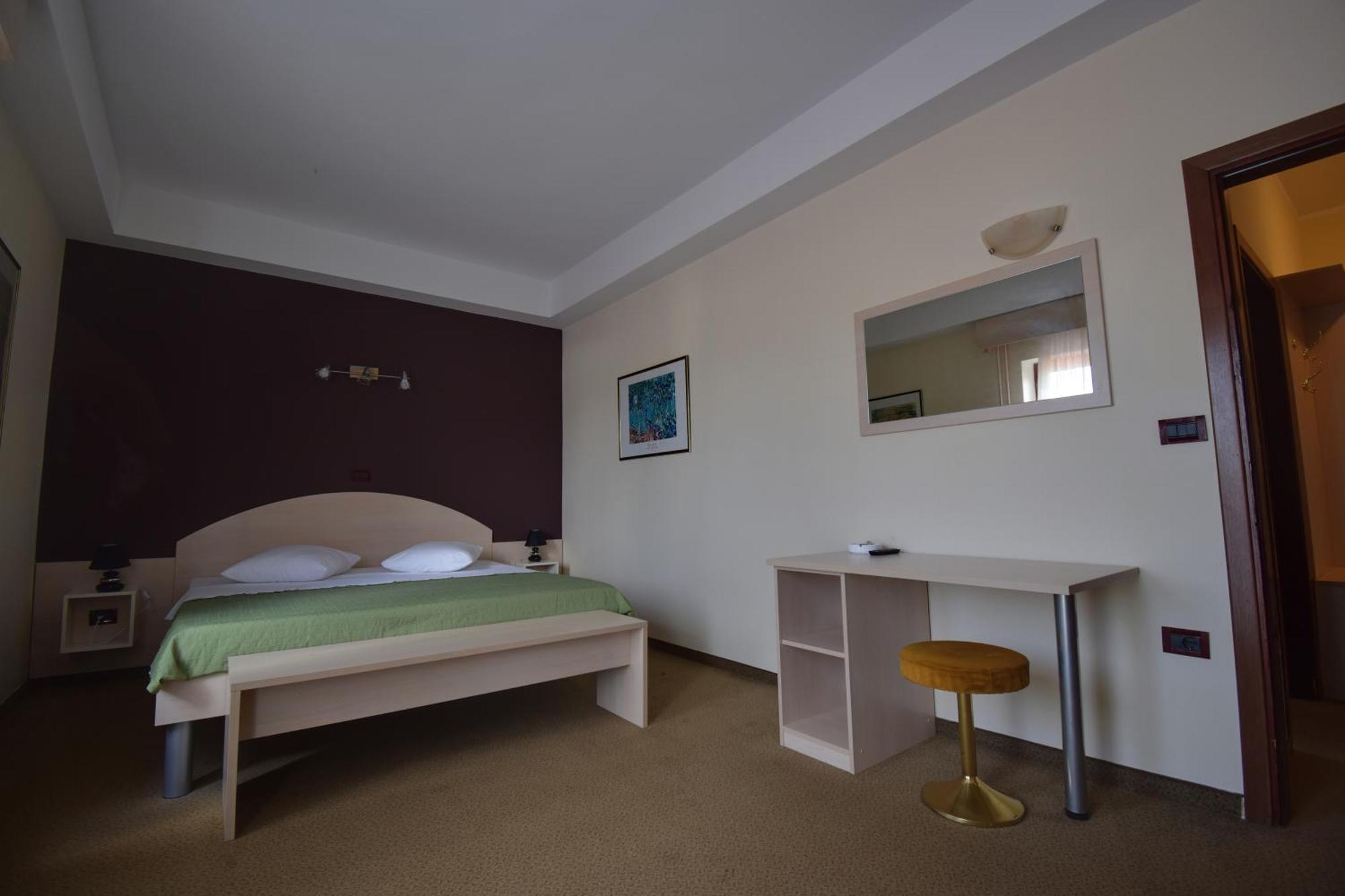 Hotel Zephyr - Plovanija Buje Dış mekan fotoğraf